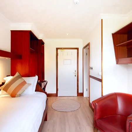 The @ Harvey's Point Bed & Breakfast 3*