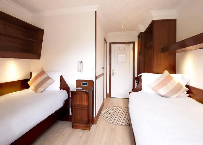 The @ Harvey's Point Panzió